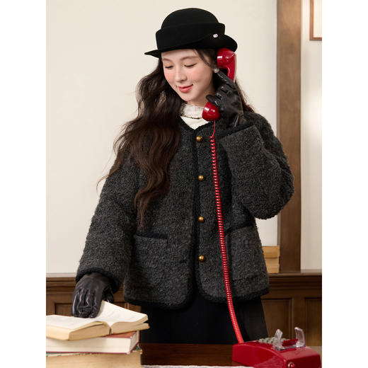 鹿向南「奔赴冬日」小香风黑色毛呢短外套女秋冬新款气质保暖上衣 商品图0