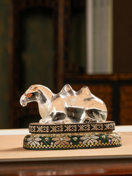清	水晶骆驼镇纸摆件 商品图0