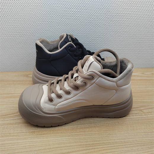 2024豪行冬季新款24430412M真皮低跟休闲高帮加绒女棉鞋 商品图3