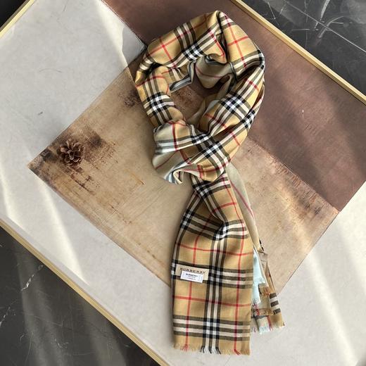 巴宝家经典格纹围巾 商品图10