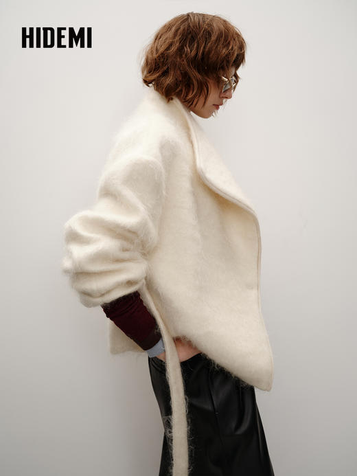 HIDEMI 进口马海毛长毛不对称领可拆卸腰带廓形大衣外套 自然白 商品图3