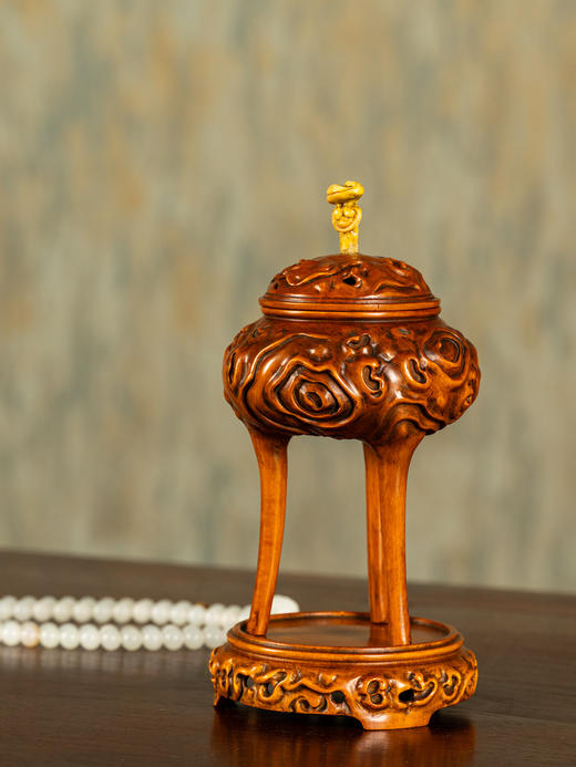 清	黄杨木雕树纹三足香薰 商品图2