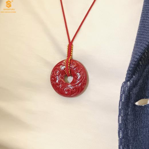 【品牌授权】【香港周六福】黄金钻石首饰天然原矿朱砂微雕祥云平安扣吊坠 商品图4