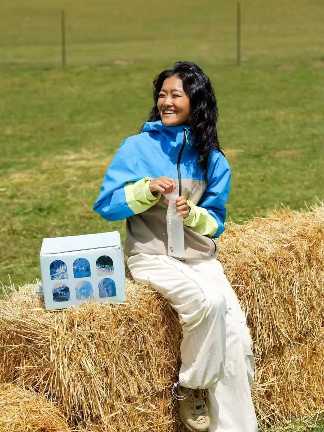 ​户外𝗼𝗿𝗮𝘃𝗶𝗱𝗮水袋 限量发售 2个