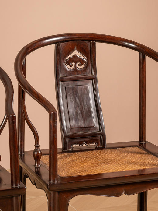 清	红木三攒靠背如意云纹圈椅（一对） 商品图2