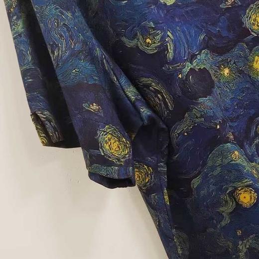 VIVIAN LIU薇薇安刘C2537312 夏女装盆领下摆侧开叉星空印花上衣 商品图3