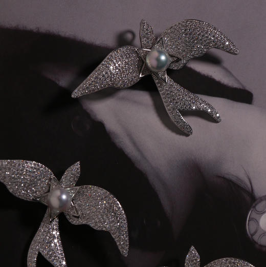 明星同款 ji光真多麻色akoya胸针 8-9mm 商品图3