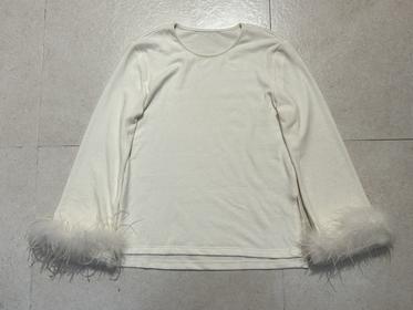 【门店同款】ENJOY冬季云敛“暖冬雅致”喇叭袖毛毛上衣 167099680