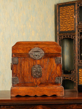 清	黄花梨满彻盝顶官皮箱