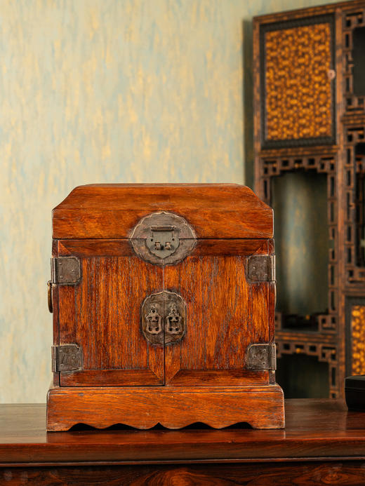 清	黄花梨满彻盝顶官皮箱 商品图0