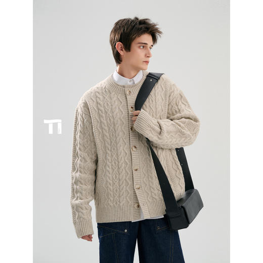 启世录TIWILLTANG“署桓温羽”双生领语型间切换慵懒双帧百搭毛衫 商品图2