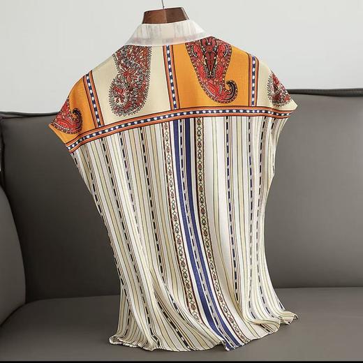 仅一件！【低价清仓】L码 民族风花纹拼接条纹无袖翻领桑蚕丝上衣ZFYY019 商品图1