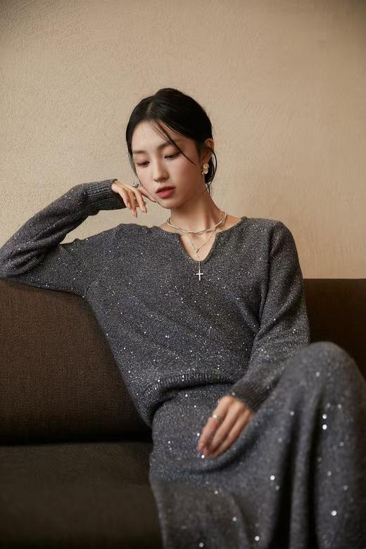 璀璨星河女神套装省心美丽“神助攻 ” 毛衣＋半裙 商品图3