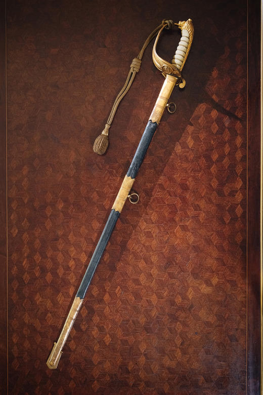 独角鹿西洋古董1940年代德国名坊Hörster出品雄狮造型铜鎏金精雕剑柄饰战舰纹章主题镀镍剑身配皮革剑鞘意大利皇家海军军官佩剑 商品图0