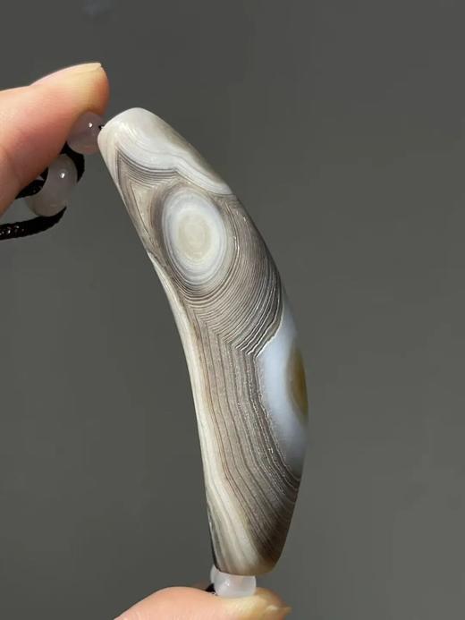 灰白地黑线老缠丝玛瑙牛角型珠，顺丰包邮 商品图3