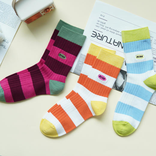 【59元3双】【1双装】女丨女袜彩色粗条无骨潮袜中筒袜子时尚棉袜女袜子【2522503】 商品图0