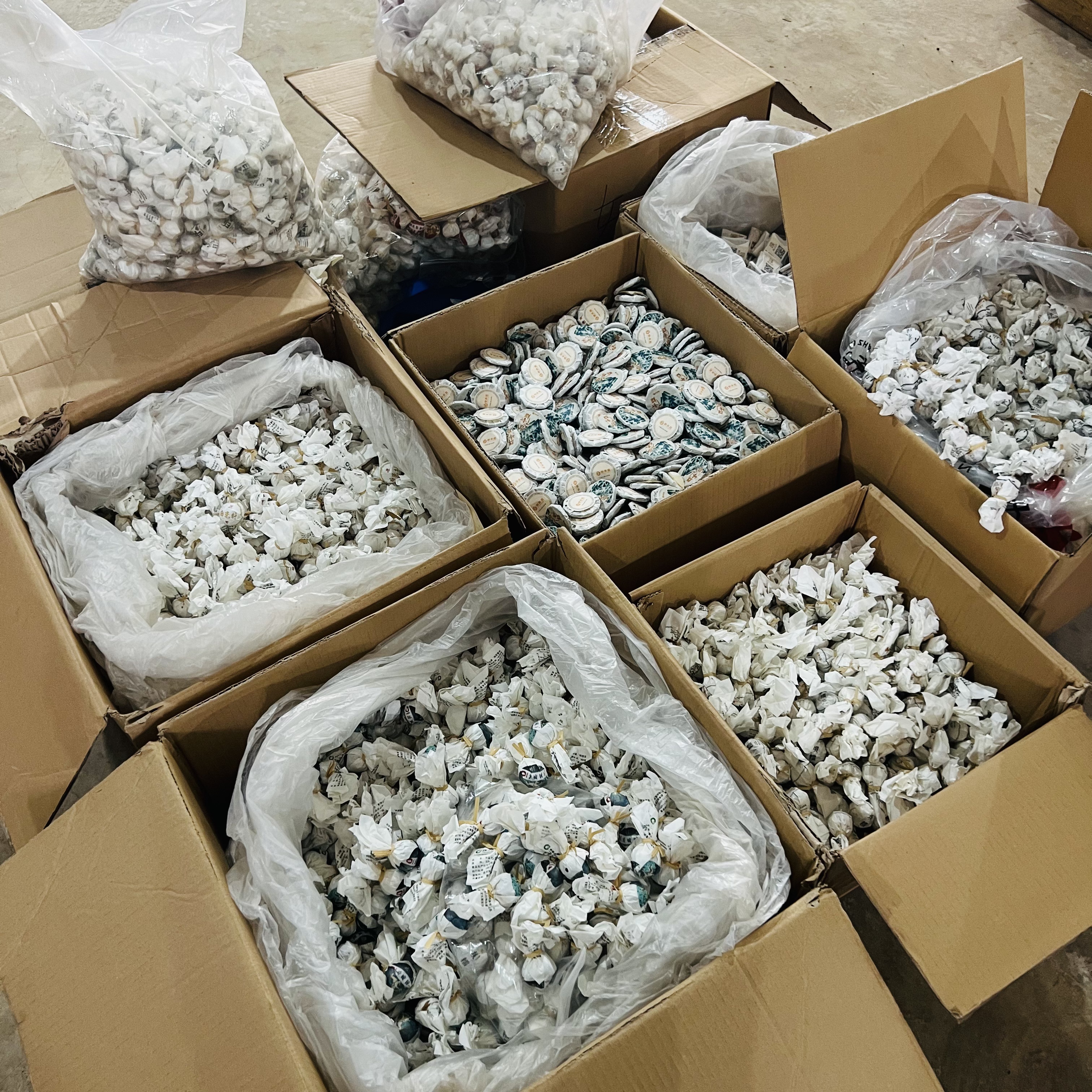 【清仓】【福袋龙珠400g】2020年-2024年绝版茶配套龙珠茶样、撬饼茶样！8克/粒，共50粒！随机发！抢到即赚到！