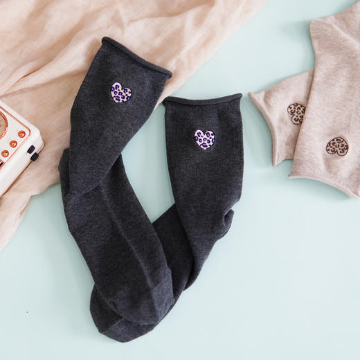 【59元3双】【1双装】女丨女士时尚卷边袜子刺绣舒适女袜中长筒潮袜【2522508】 商品图1