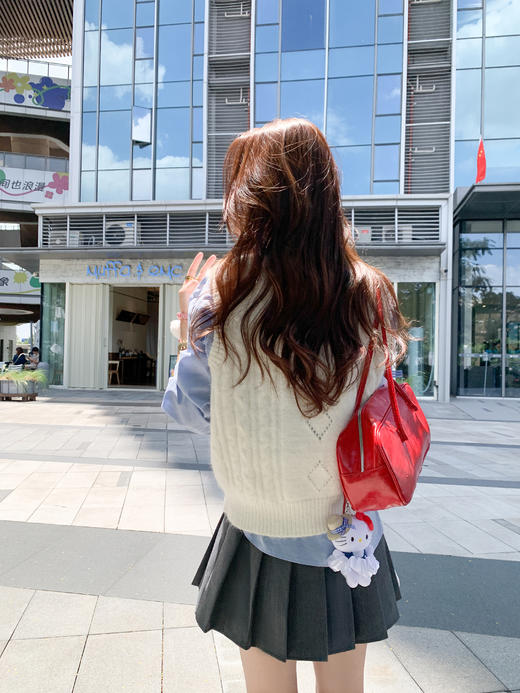 【149元任选2件】最后一波现货！学院风刺绣设计针织马甲 商品图7