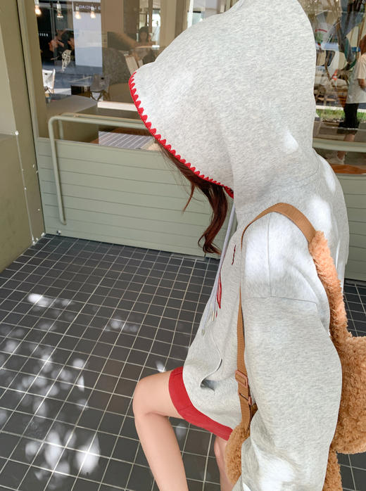 <曾小咸推荐>现货秒杀！微信超特价！贴布刺绣撞色连帽卫衣 日常179.99 立减100 秒杀79.99！ 商品图7