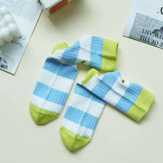 【59元3双】【1双装】女丨女袜彩色粗条无骨潮袜中筒袜子时尚棉袜女袜子【2522503】 商品图3