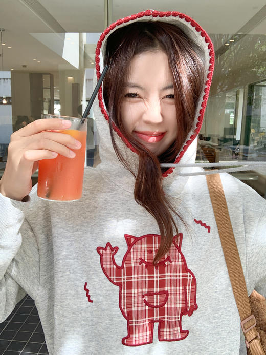 <曾小咸推荐>现货秒杀！微信超特价！贴布刺绣撞色连帽卫衣 日常179.99 立减100 秒杀79.99！ 商品图10