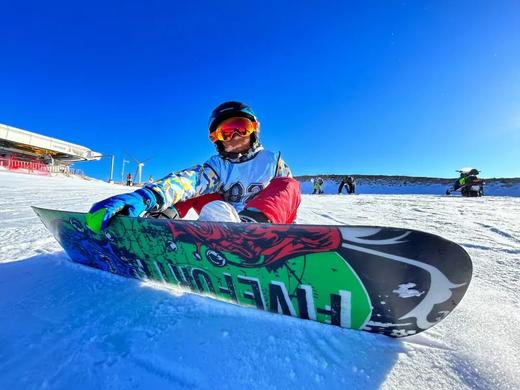 【滑雪营5号】崇礼多乐美地,人少不排队,安全高配比1:2,住雪场酒店出门上雪,初中高级全适用|6~15岁单飞 商品图2