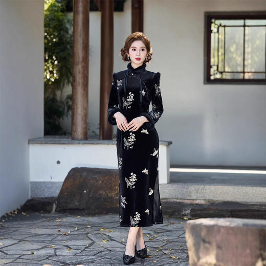 SKY 11809丝绒绣花长款长袖旗袍时尚改良日常修身旗袍裙 商品图1