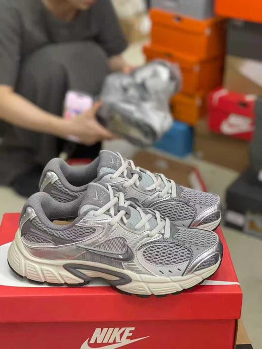 【毒包装】NK新款V5 RNR复古透气情侣老爹鞋  新晋夏天也能穿的网面老爹款🆕 透气性网面拼接☁️ 原装橡胶耐磨防滑大底👍🏻 真标带半码‼️ 上脚超帅气🆒 商品图5