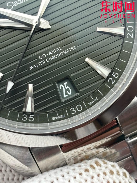 欧米茄VS海马150米系列 柚木绿 6点位日历 Aqua Terra 150米腕表 8900一体机 男士腕表 表径41mm 商品图3