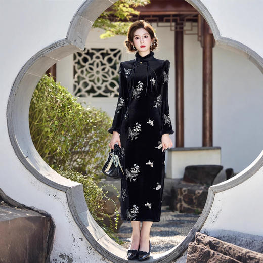 SKY 11809丝绒绣花长款长袖旗袍时尚改良日常修身旗袍裙 商品图2