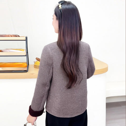 QYM AM5C063-Y圆领小香风外套气质优雅宽松休闲厚款单排扣上衣 商品图3