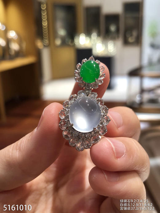 双蛋面吊坠。 99999【5161010】 商品图1