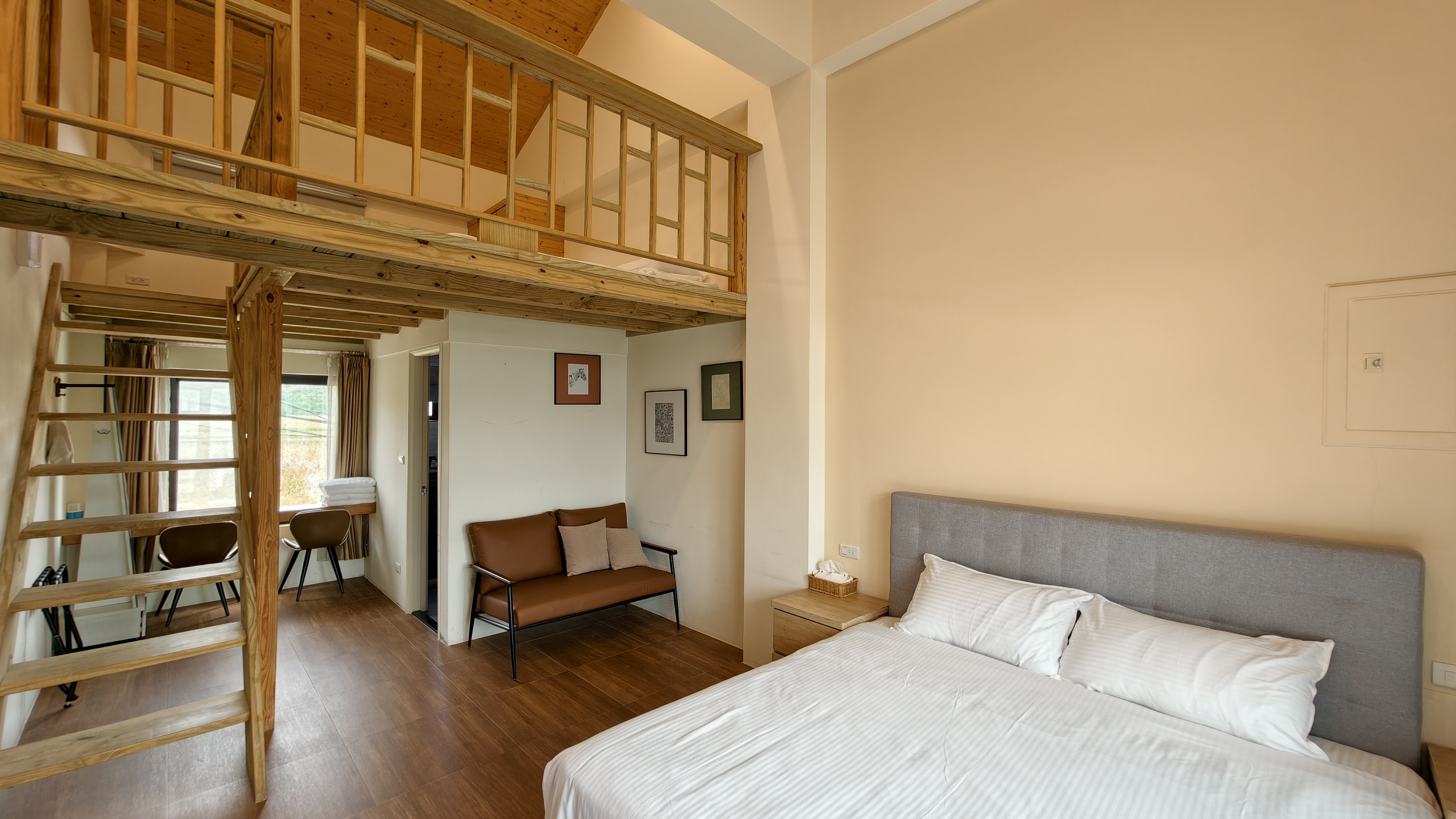 王老爷【风车馆】201园景阳台四人房大玩咖会员价