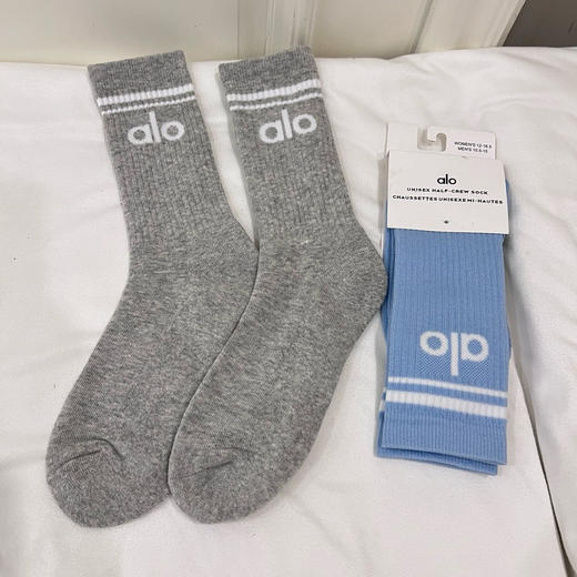 代购💰380/双！袜届新晋人气王来了🔥Jisoo同款ALO袜子合集！外贸工厂订单一体机工艺，抑菌防臭 ✅超多颜色可选，适配各种穿搭风格 ✅薄款/厚款都有，承包你一年四季的袜子！36~42码 商品图13