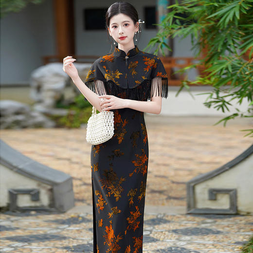 SC22305高端国风新中式长款秋季无袖旗袍改良年轻款女高级感披肩两件套装 商品图3