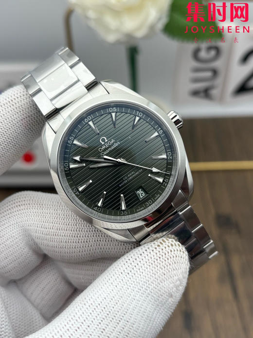 欧米茄VS海马150米系列 柚木绿 6点位日历 Aqua Terra 150米腕表 8900一体机 男士腕表 表径41mm 商品图1