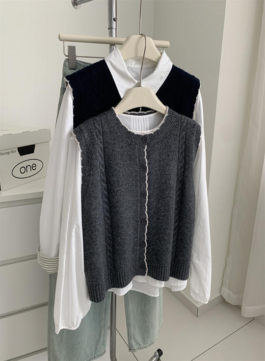 2025温柔复古花边圆领针织马甲！女软糯亲肤绵羊毛毛衣背心秋冬叠穿外套！ 商品图0