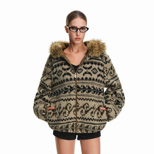 FDR官方店 费尔岛复古连帽秋冬2025新款棕色羊羔绒毛领加厚外套女 商品图2