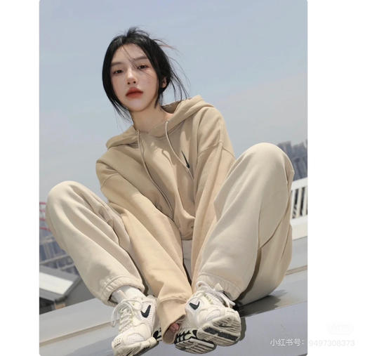 大爆款🔥钩子&𝐁𝐢𝐥𝐥𝐢𝐞 𝐄𝐢𝐥𝐢𝐬𝐡联名卫衣套装 商品图6