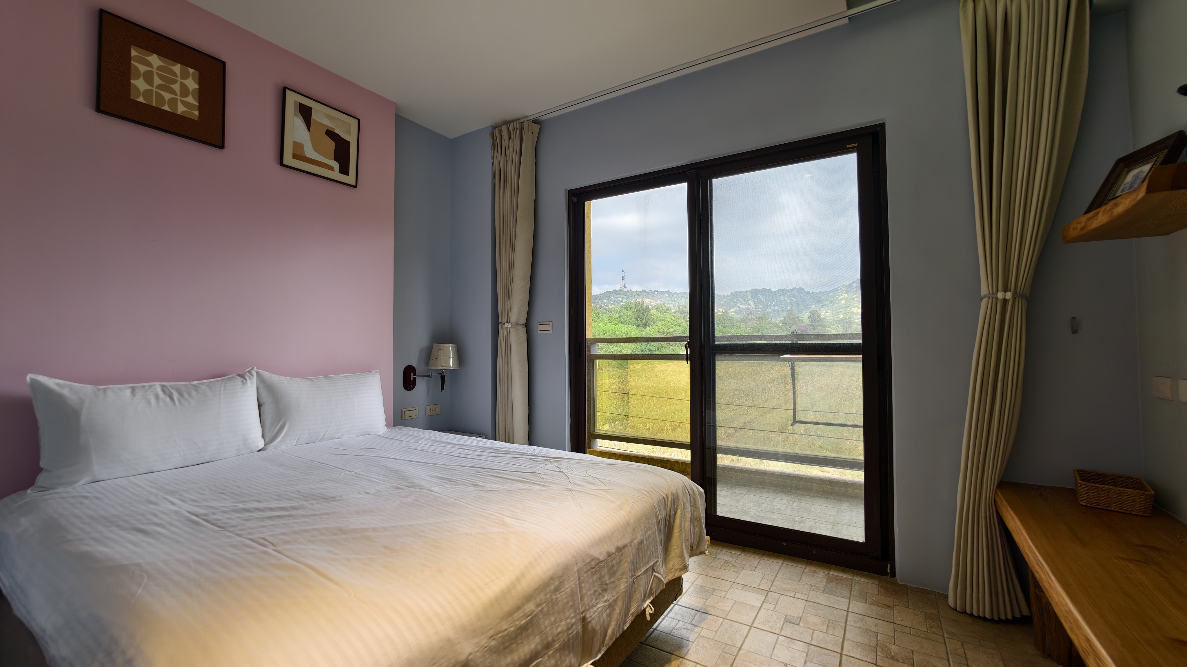 王老爷【花园馆】203山景阳台大床房大玩咖会员价