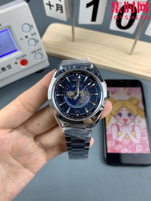 VS欧米茄海马世界时系列 VS海马世界时深海之蓝 蓝海马 海马世界时钢带款 男士腕表 表径43mm Aqua Terra 世界时腕表 商品图0