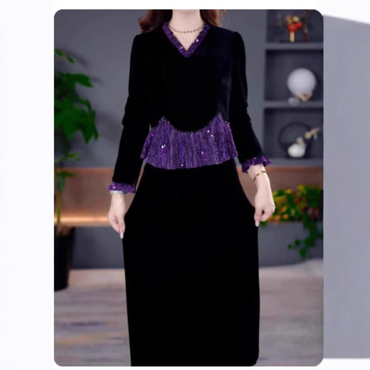 QYM 金丝绒拼接裙修身V领长袖假两件连衣裙 商品图0