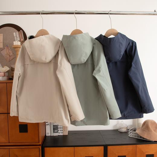 点此购买 120-165哈吉斯秋冬季中大童口袋款冲锋服秋冬款风衣外套 gl 332963 商品图1