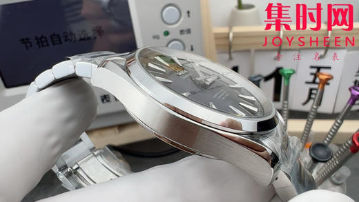 欧米茄VS海马150米系列 黑色盘 3点位日历 Aqua Terra 150米腕表 8500一体机 男士腕表 表径41.5mm 商品图3