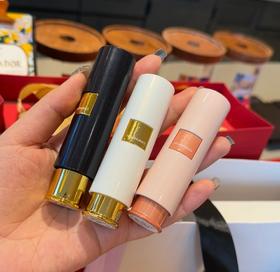 法国Newangance心仙格唇膏 白管/黑管/粉管~恨不得一天涂八百次！