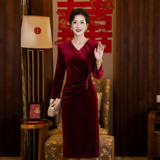 TQ 1234丝绒腰钻V领金丝绒妈妈连衣裙 商品图0