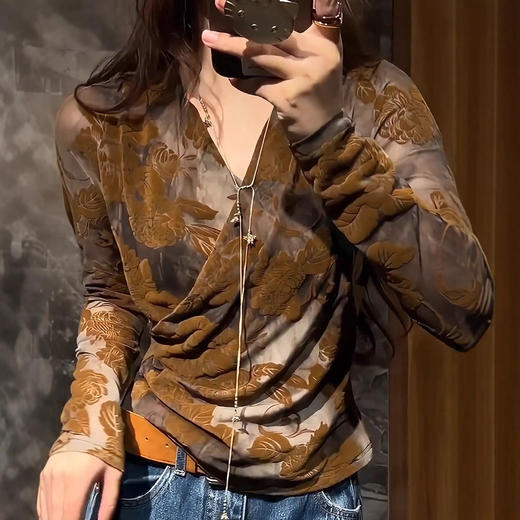 XMZ1289 2025新款秋季时尚洋气百搭显瘦长袖上衣高级感针织衫咖色网纱V领 商品图3