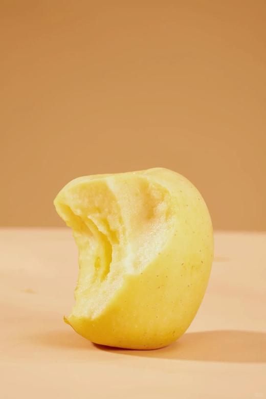 【新疆黄金维纳斯苹果】如秋日暖阳般温柔🥰，唤醒舌尖的清新之约，咬一口，清脆声响，甜汁四溢，简直是味蕾的小确幸 商品图6