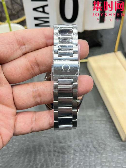 欧米茄VS海马150米系列 大黄蜂 3点位日历 Aqua Terra 150米腕表 8508一体机 男士腕表 表径41.5mm 商品图8